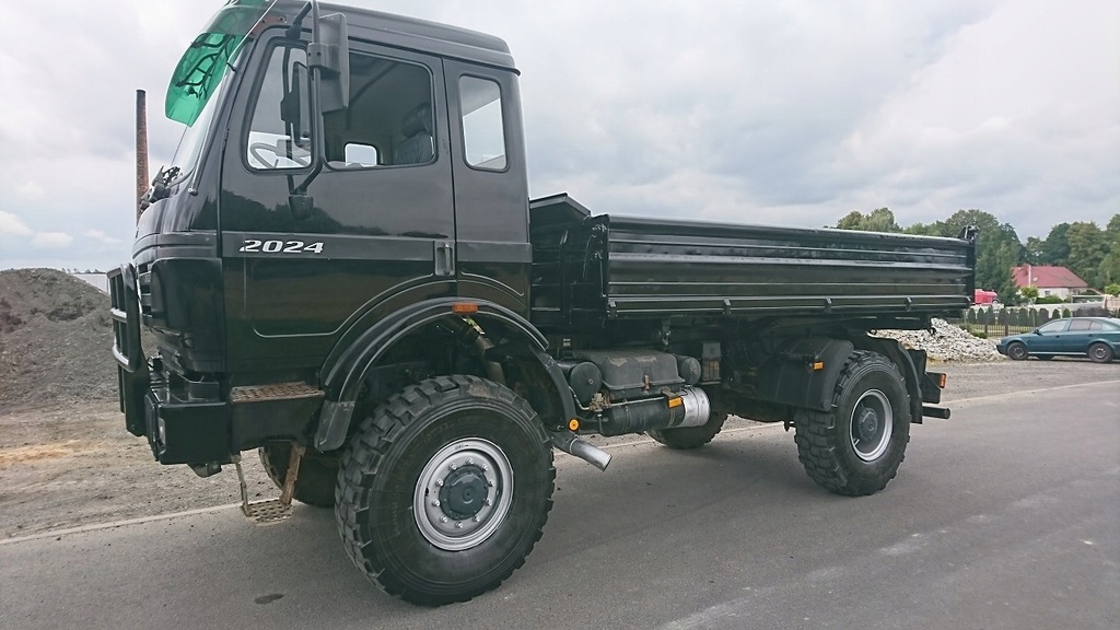 Mercedes Benz SK 2024 AK UNIMOG 4x4 7436473248 oficjalne archiwum