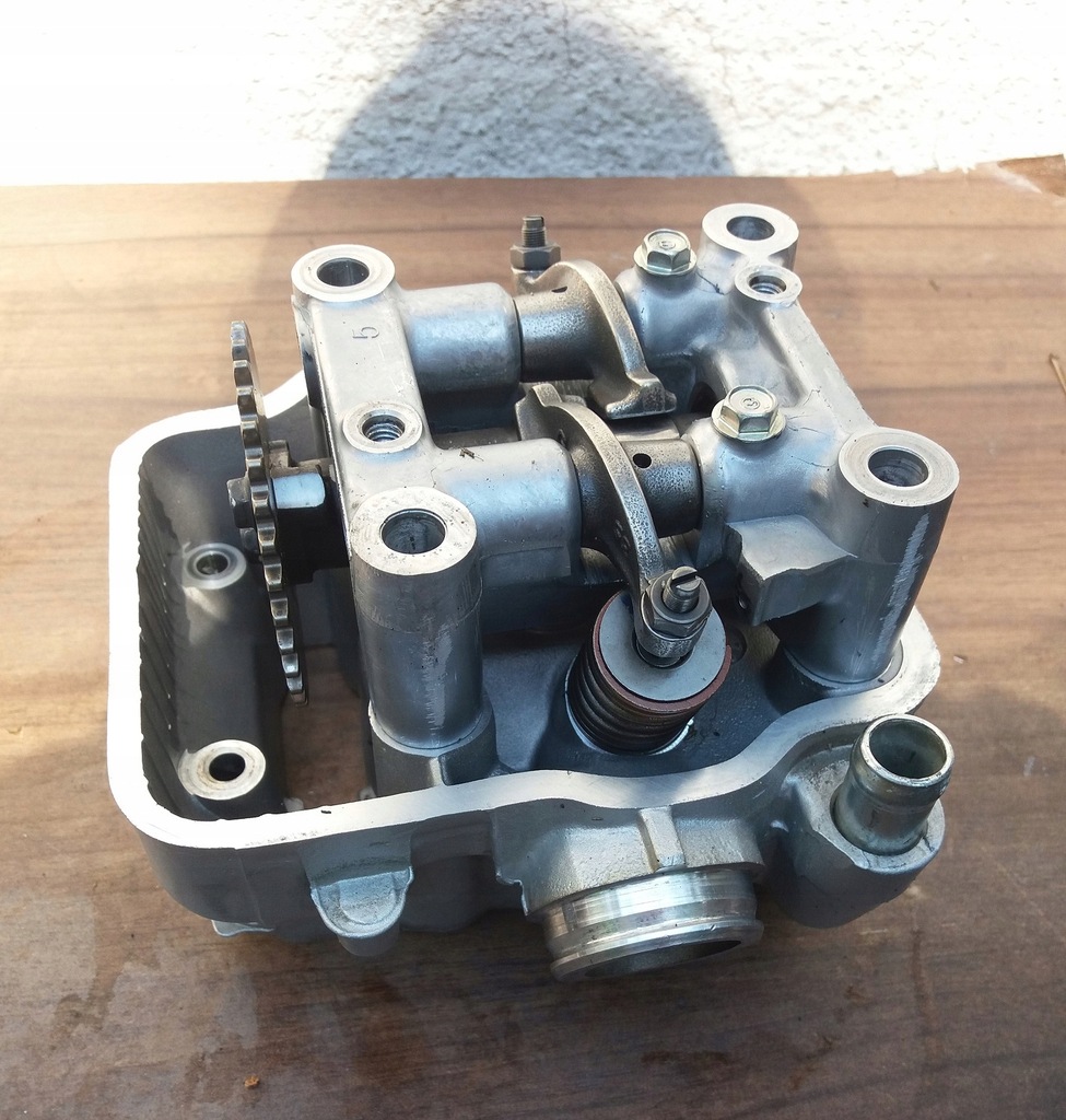 GŁOWICA WAŁKI ZAWORY WTRYSK HONDA CBR 125 2004-15