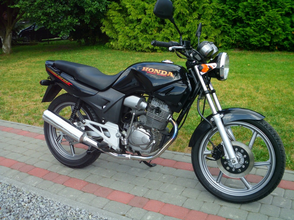 ホンダのcbf125cc Honda CBF125 review - YouTube