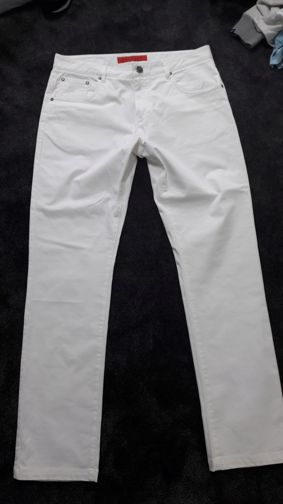 VISTULA nowe białe slim spodnie męskie pas W34 L32