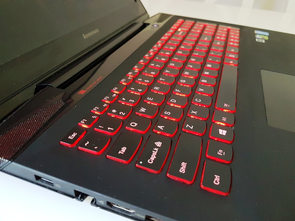Lenovo Y50-70 i7-4720HQ 8GB 1TB GTX960M 15,6'' FHD