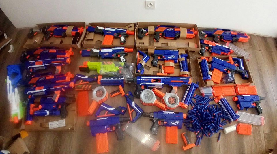 NERF 20 PISTOLETÓW 150 STRZALKI MAGAZYNEK CZESCI