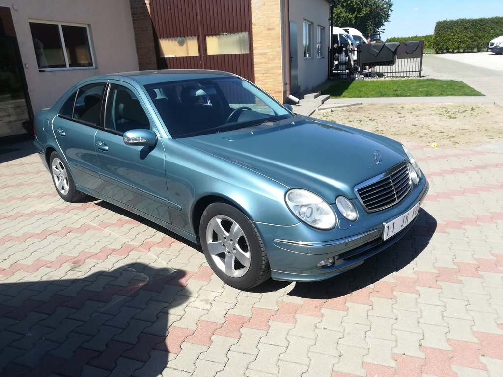 Mercedes Avantgarde E 2.6 benzyna 2002r. Lublin