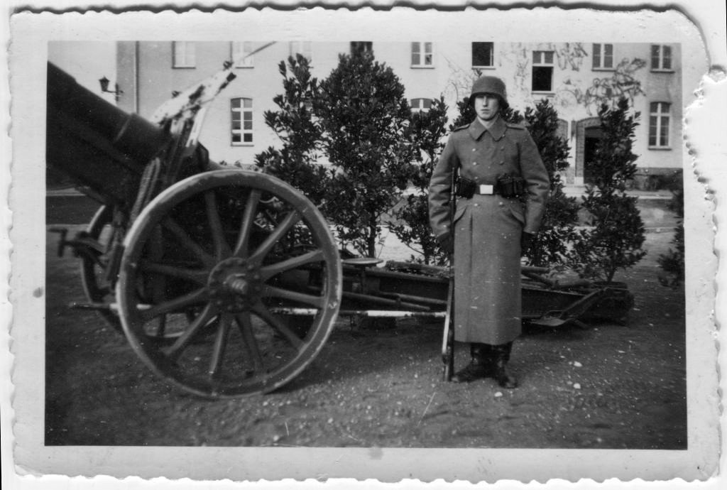 Działo 7,5 cm Feldkanone M.16 nA wachta pozowane