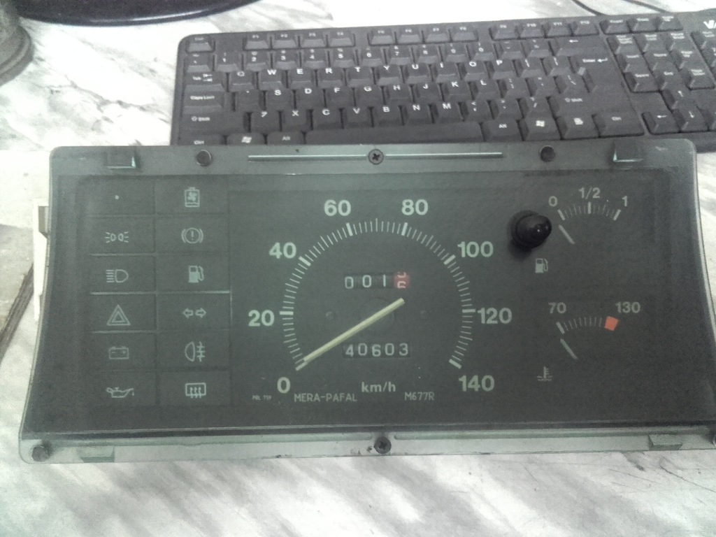 Fiat 126p BIS 700 licznik zegar