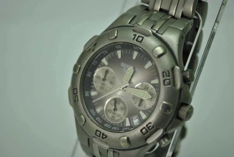 Sekonda best sale titanium watch