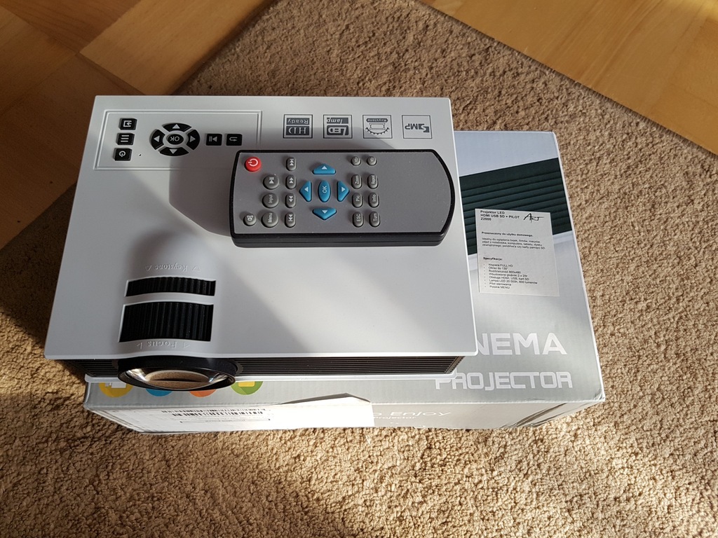 Projektor Art Z2000 LED HDMI USB SD + PILOT