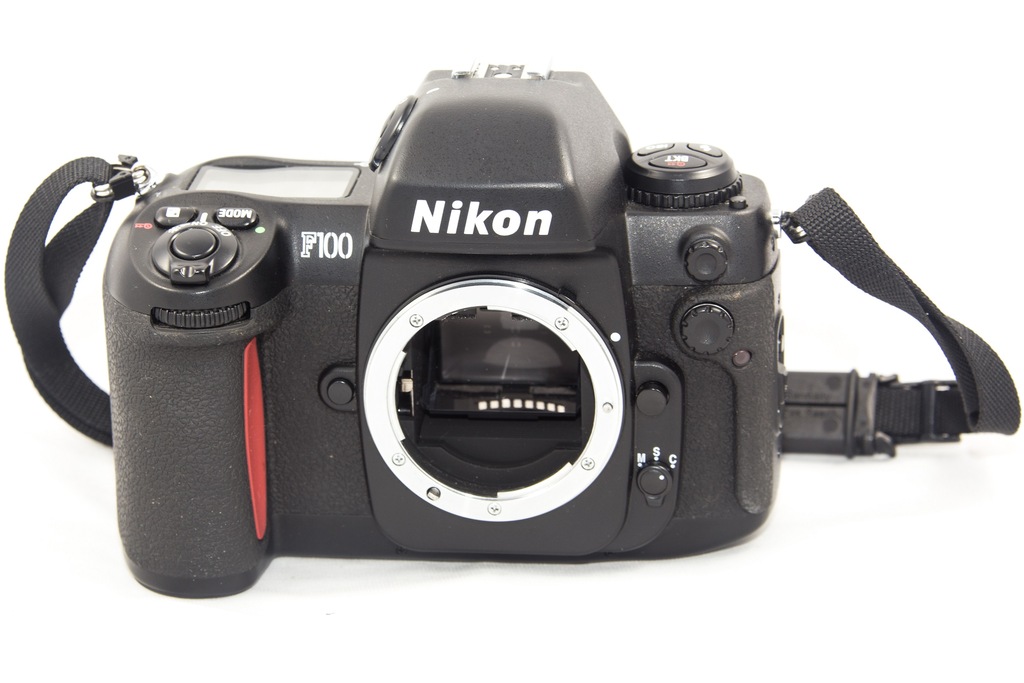 PROFESJONALNY APARAT FOTOGRAFICZNY NIKON F100