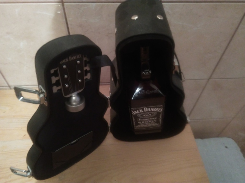 Jack Daniels 0,7 guitar pack - gitara