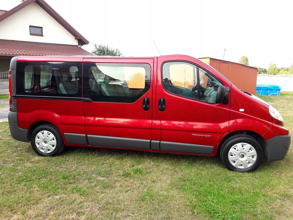 Renault Trafic Passenger Long 9 osobowy z Niemiec