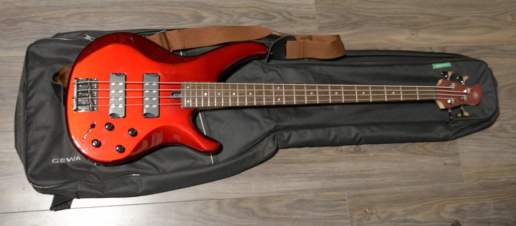 Gitara basowa Yamaha TRBX 304 + wzmacniacz