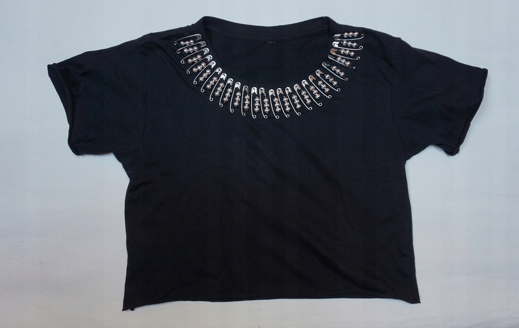 Crop top czarna koszulka z agrafkami agrafki XS/S
