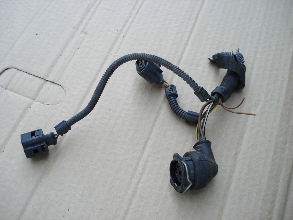 WTYCZKA LAMPY AUDI A3 8L