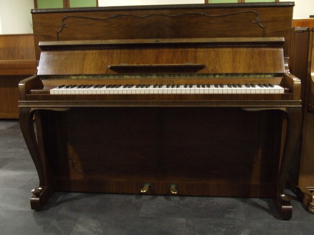 Pianino August Forster model Super, Piano Lovers
