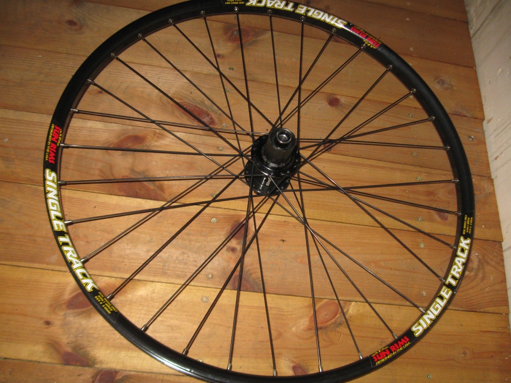 Koło 26"  SUN RIMS SINGLE TRACK  DISC 6 ŚRUB 