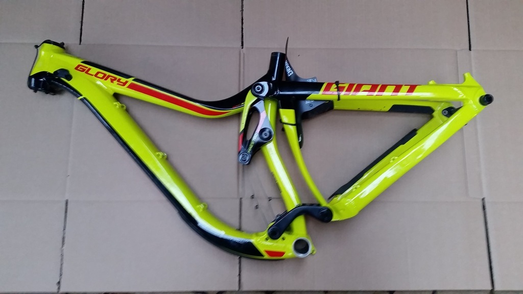 Rama GIANT GLORY 2016 rozmiar M 27.5 