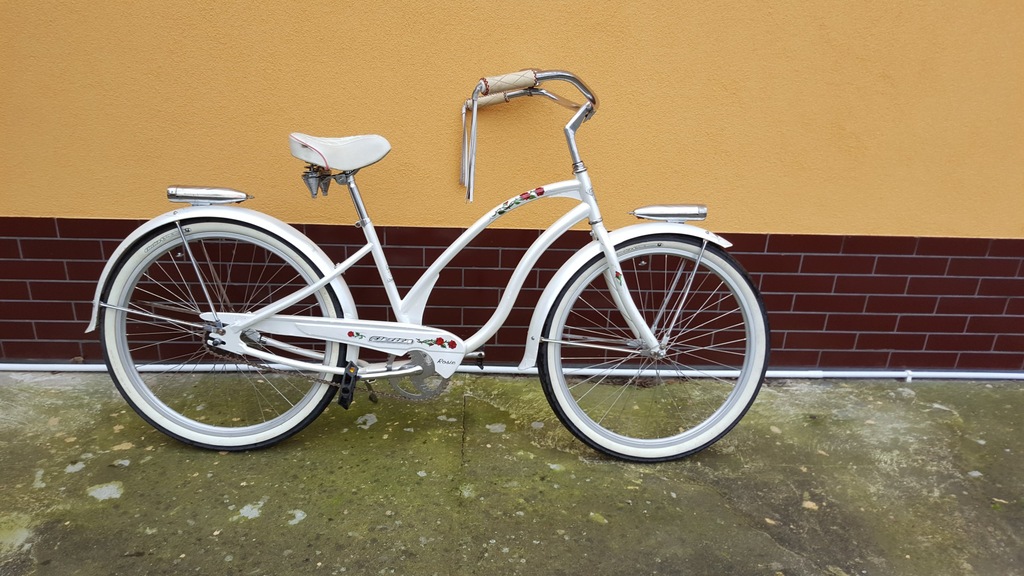 electra rosie beach cruiser