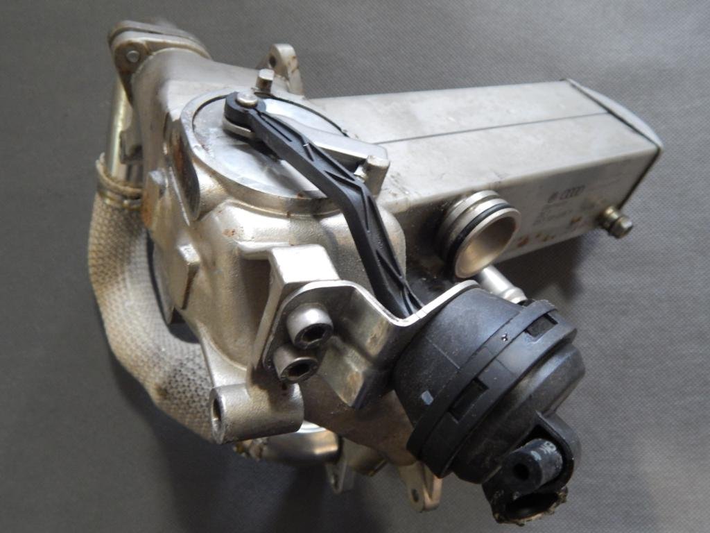 A8 D4 4H EXHAUST GAS RECIRCULATION COOLER 057131515F