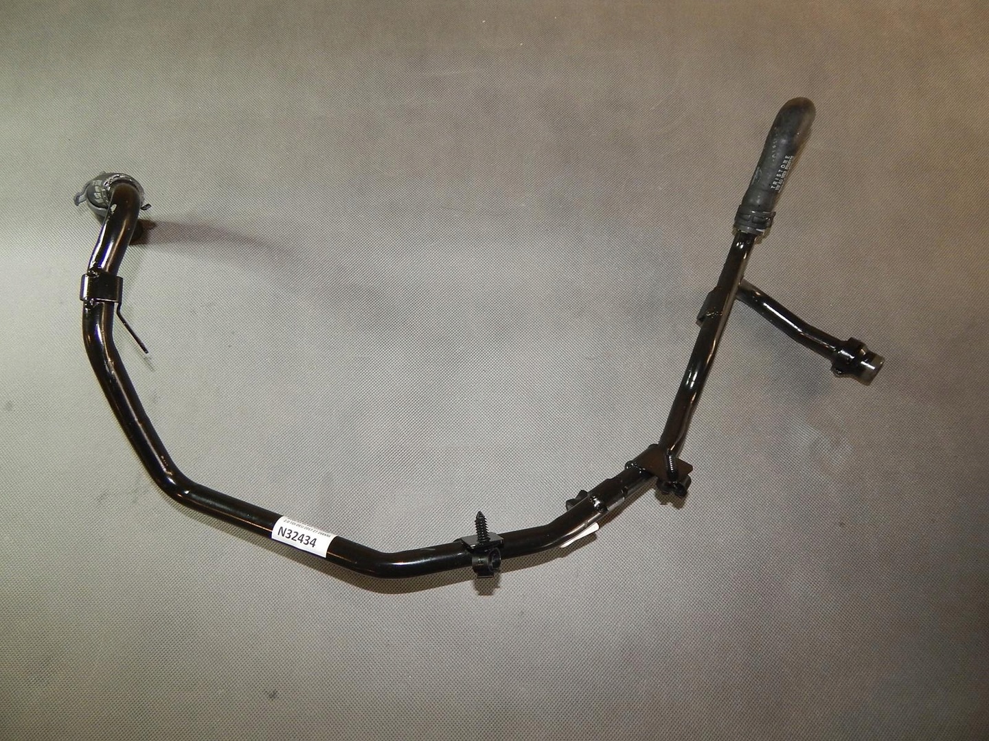 AUDI A4 B9 COOLANT PIPE 04L122157AQ