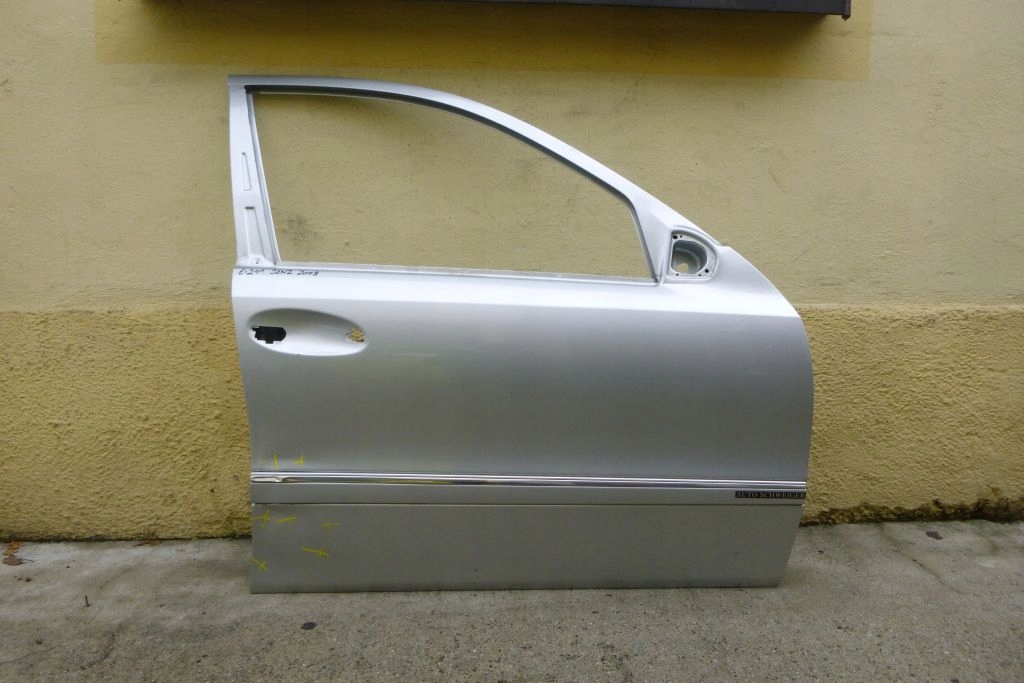 MERCEDES E KLASA W 211 door front right front