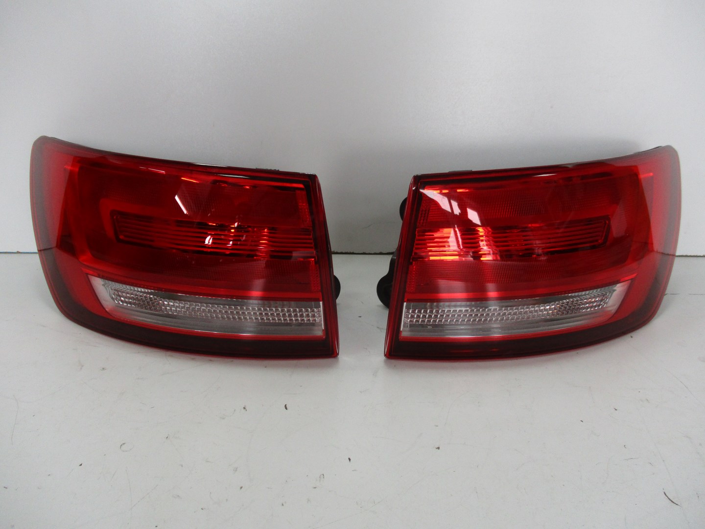 light lights rear. Audi A4 8W9 KOMBI 17r