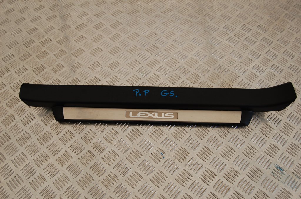cap threshold moulding right front LEXUS GS 300 H