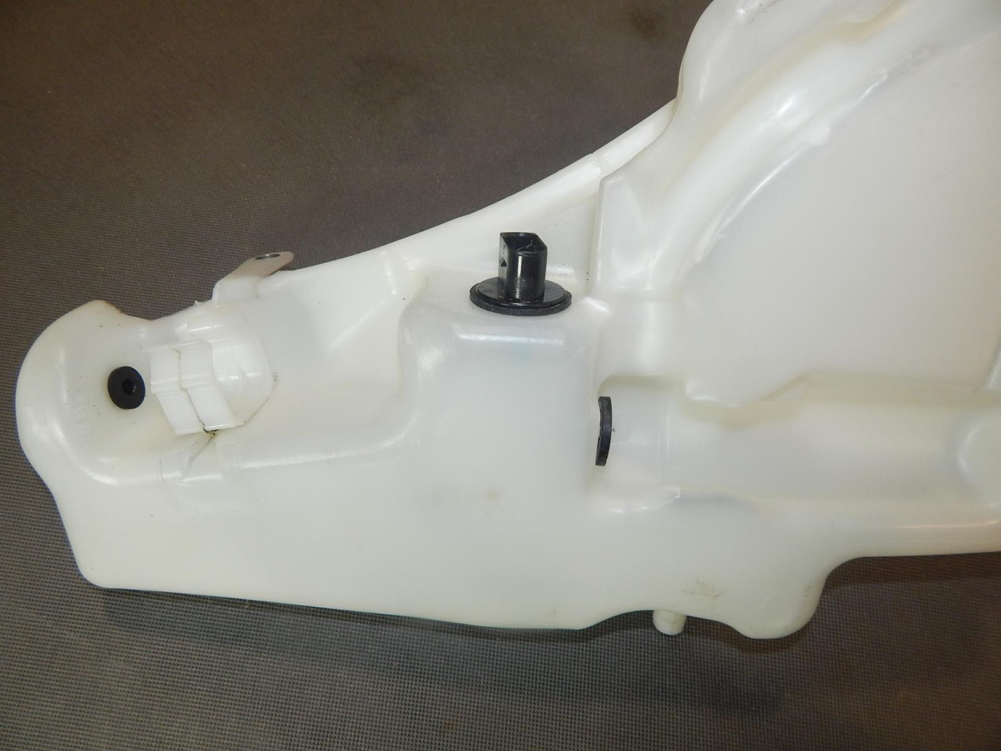AUDI RS5 8T washer fluid tank 8T0955453C