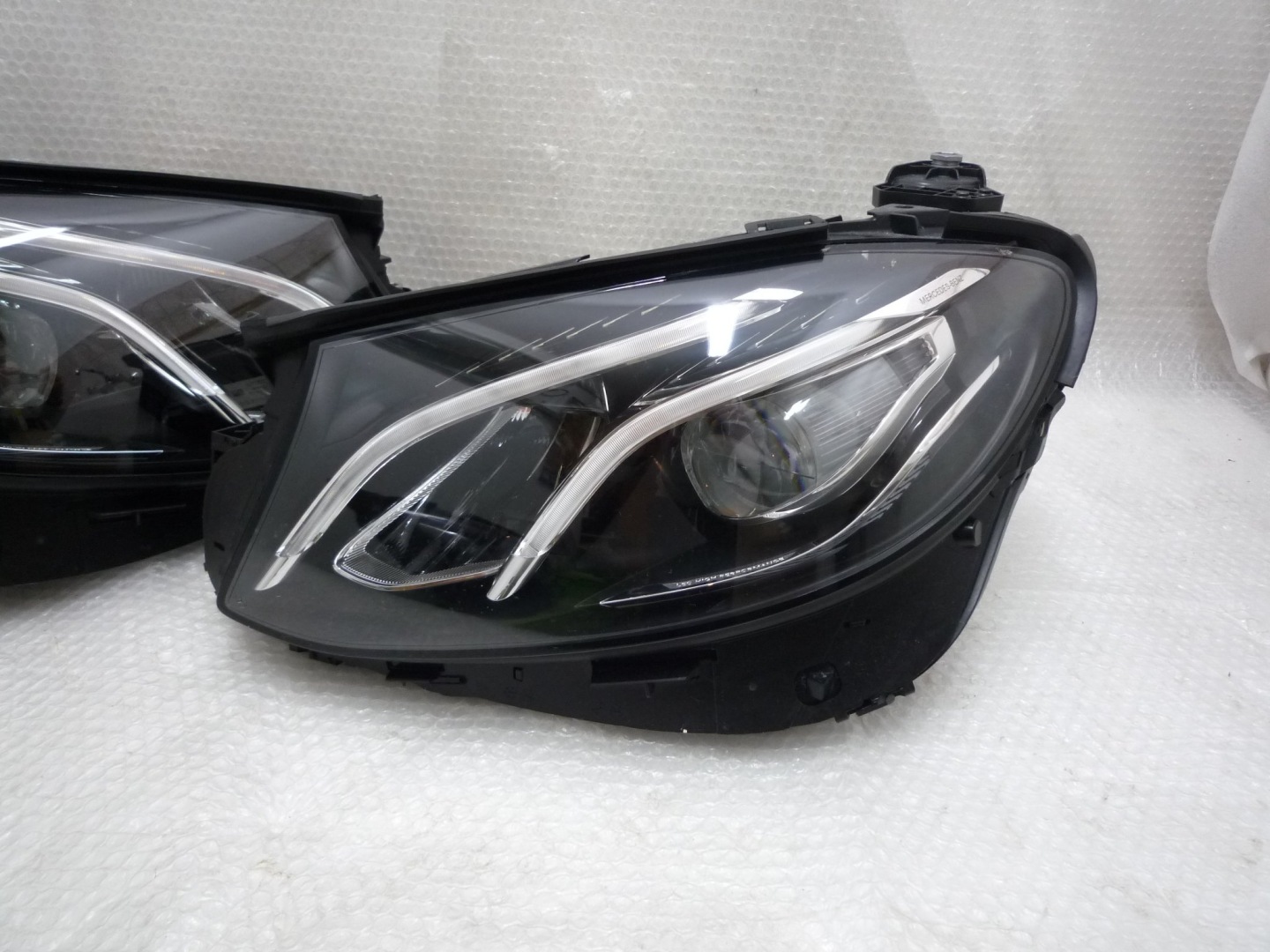 light left Mercedes E Klasa W213 Performance LED