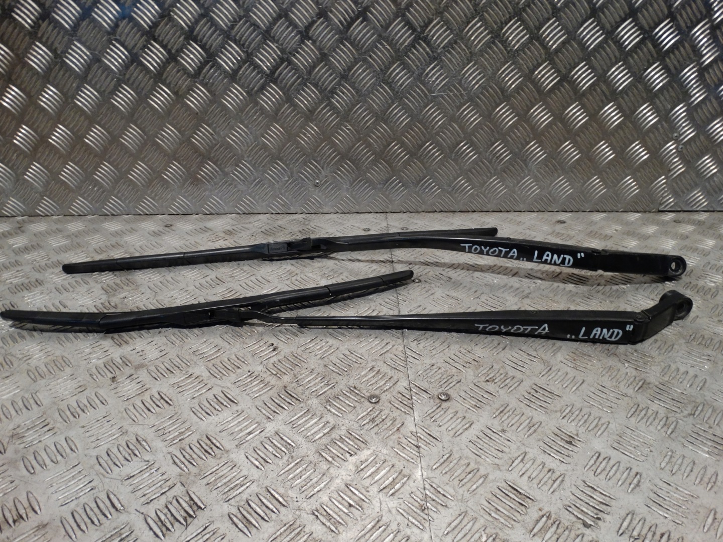 braccio tergicristallo KPL.TOYOTA LAND CRUISER 150 1
