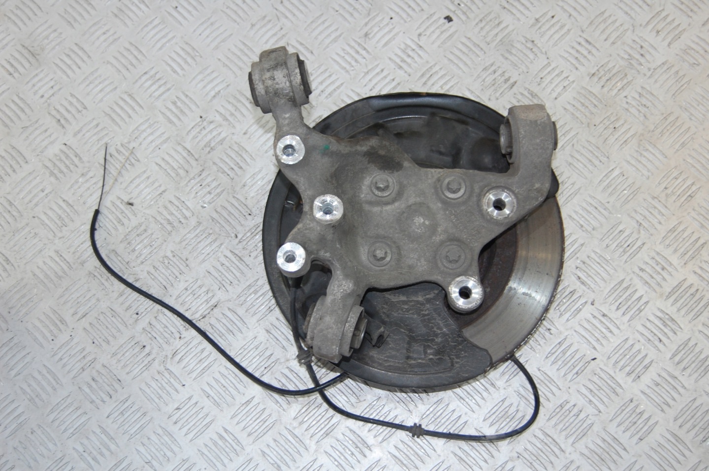 swing left rear part CLA W117