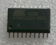 AT90S2313-10SI 8-bitový mikrokontrolér 2KB flash