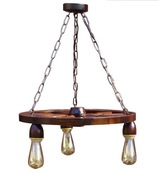 Originálna rustikálna lampa pre altánok hostinca