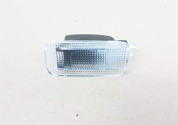 фото thumb №1, Avensis auris yaris aygo лампа интерьера багажника