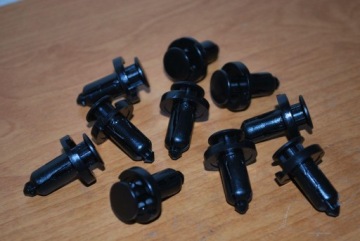 фото thumb №2, Штифт розпірний subaru forester legacy outback