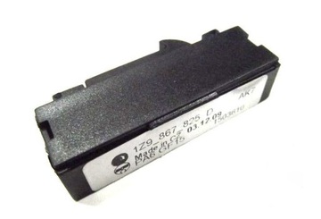 Тримач замок ролети багажника 1z9867825d skoda vw фото №1