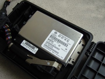 Блок управления коробки audi a4 2.4 97-01 8d0927156ba фото №1