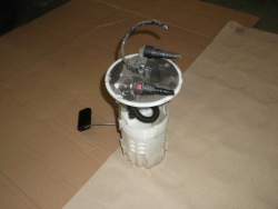 насос поплавок renault LAGUNA 2 РЕСТАЙЛИНГ 2.2 --