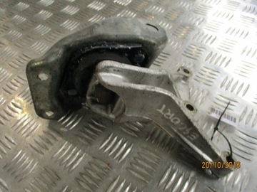 Ford escort 3 81-86 bracket motor 83ab6a025aa, фото