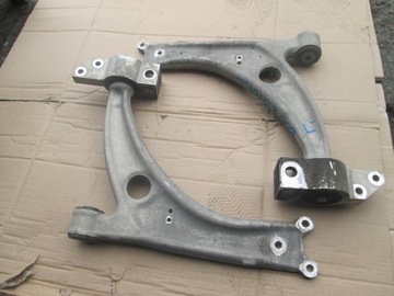 Lever audi q3 8u0 2, 0tdi right, фото