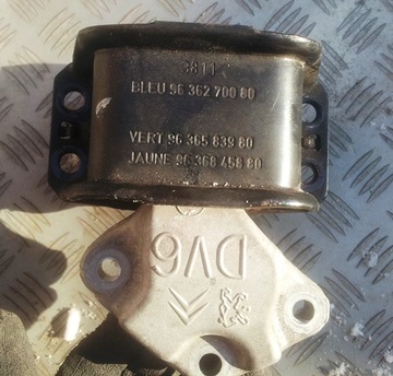 Кронштейн подушка двигателя citroen c4 peugeot 1.6 hdi, фото