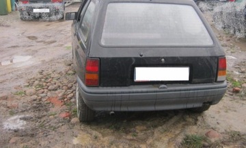 Скло заднє зад задньої кришки opel corsa a хетчбек 82 - 93, фото