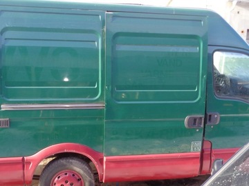 Дверь правая сдвижная зад iveco daily 3 99 - 04, фото