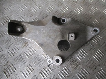 Лапа кронштейн BMW 3 E92 E-92 2.0 D 6775041