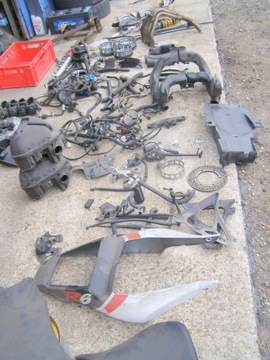 Yamaha yzf 600 r6 1999-2002 spare parts, фото