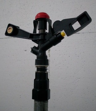 3,8 -метровый штатив + ирригационный разбрызгиватель