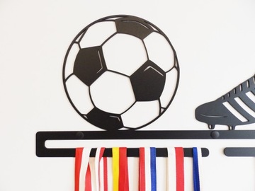 Duży metalowy wieszak na medale PIŁKA NOŻNA PIŁKARZ FOOTBALL MUNDIAL biały