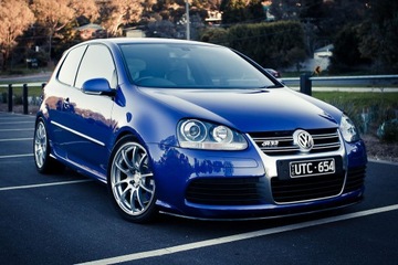 JETTA V MK5 05-11 ЛАМПЫ ФАР ЧЕРНЫЕ GTI R32