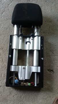 PEUGEOT 307 CC PODHLAVNÍK PRAVÝ ZADNÍ