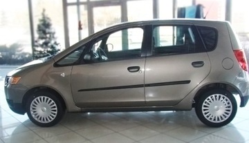 LIŠTA DVEŘNÍ BOČNÍ NA DVEŘE MITSUBISHI COLT 5D 08-12