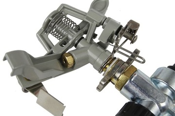 Поворотный пульсирующий садовый дождеватель METAL